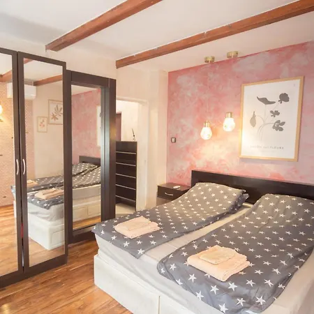 Aleks Holiday-center,sea,parking * Бургас